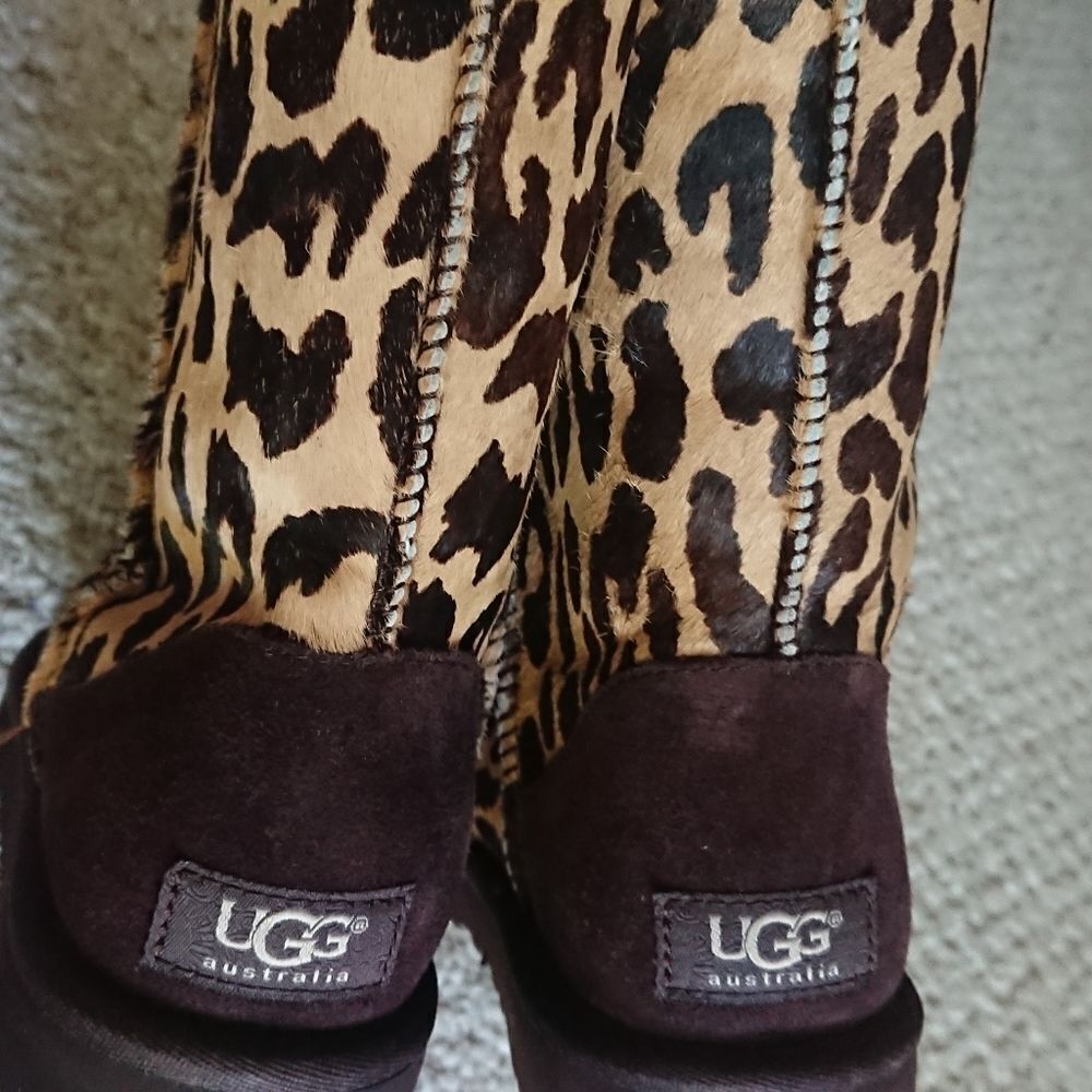 UGG Australia Classic Short Boots Exotic Print Cheetah Size 6 - Picture 4 of 9